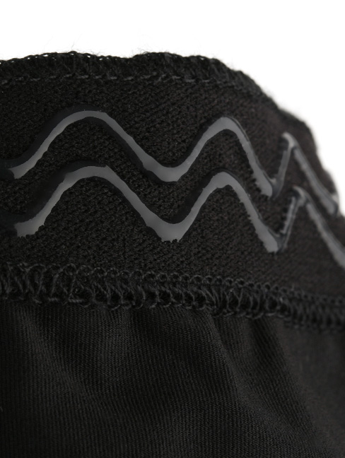 up close view of the anti-slip Affinity Copper Fusion Compression knee sleeve design