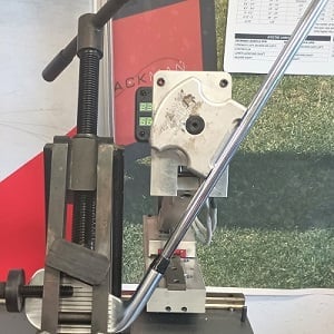 measuring the lie of a golf club in a loft and lie machine